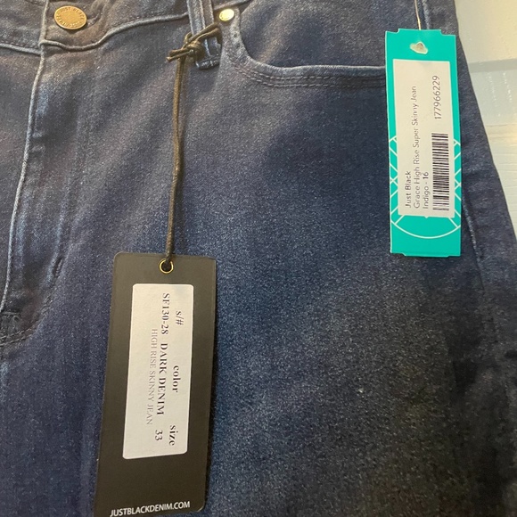 High Rise Skinny Jeans - Picture 3 of 3